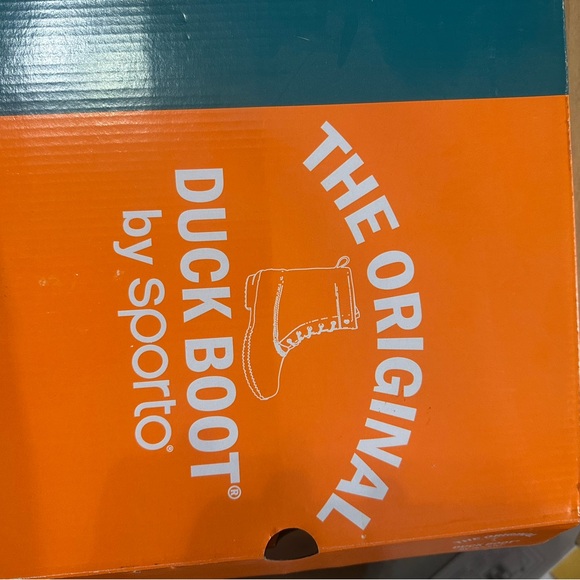 Women’s Duck Boots - Picture 6 of 6